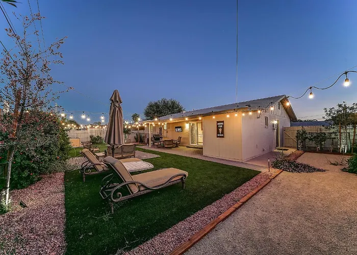Hébergement de vacances Joy House With Backyard Sanctuary By Asu Tempe